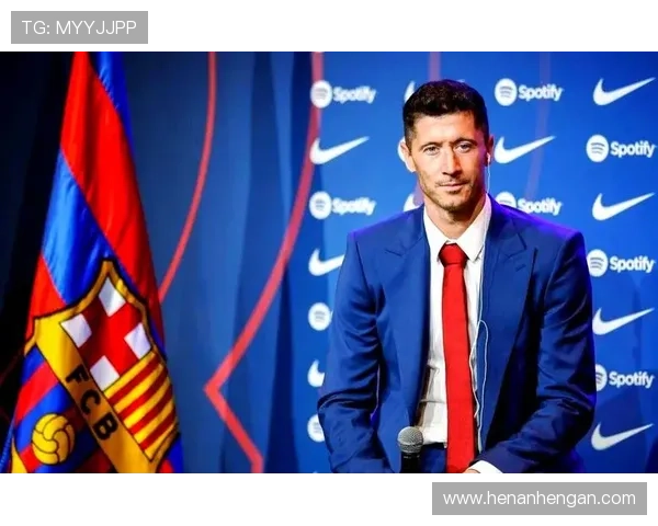 波兰记者：莱万未来未定 沙特美职联成选项